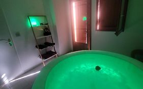 Villa 6p piscine spa privatif wifi proche des plages